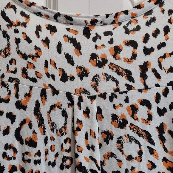 Finn & Grace Animal Print 3/4 Sleeve Blouse Women's Size S - Picture 9 of 12